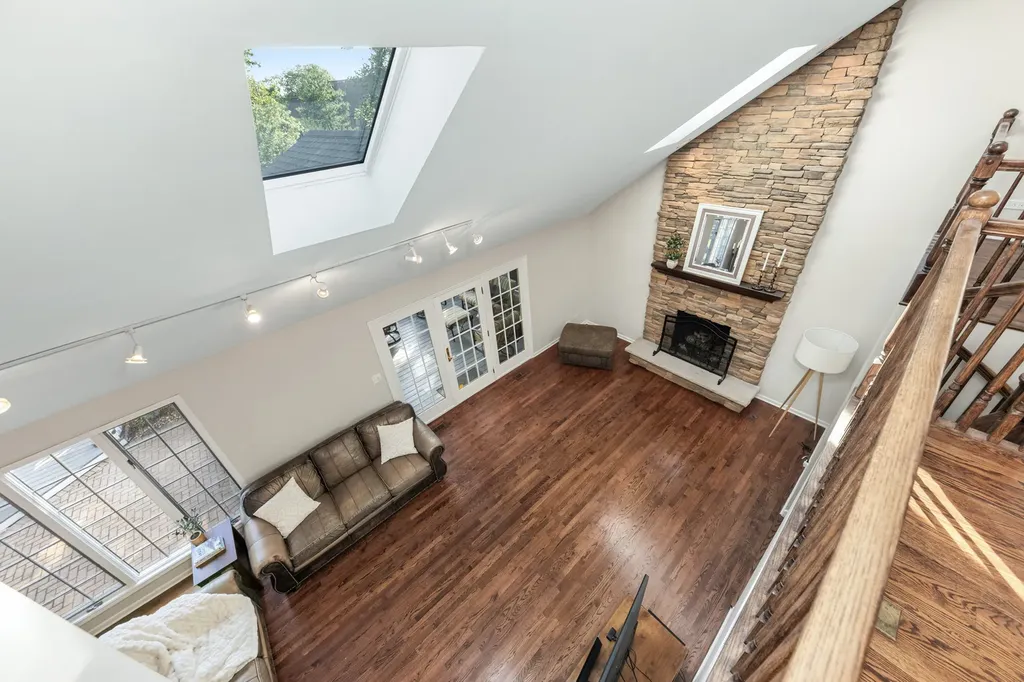 1177 Kenilworth Circle Naperville IL 60540