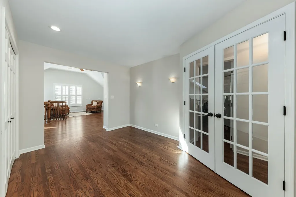1177 Kenilworth Circle Naperville IL 60540