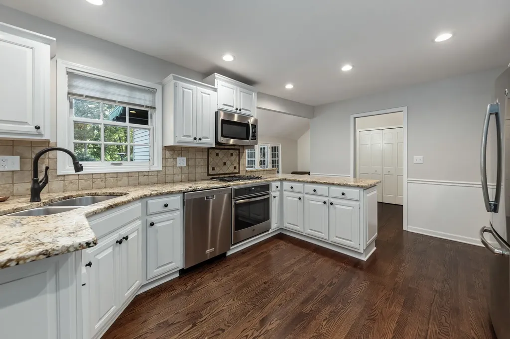 1177 Kenilworth Circle Naperville IL 60540
