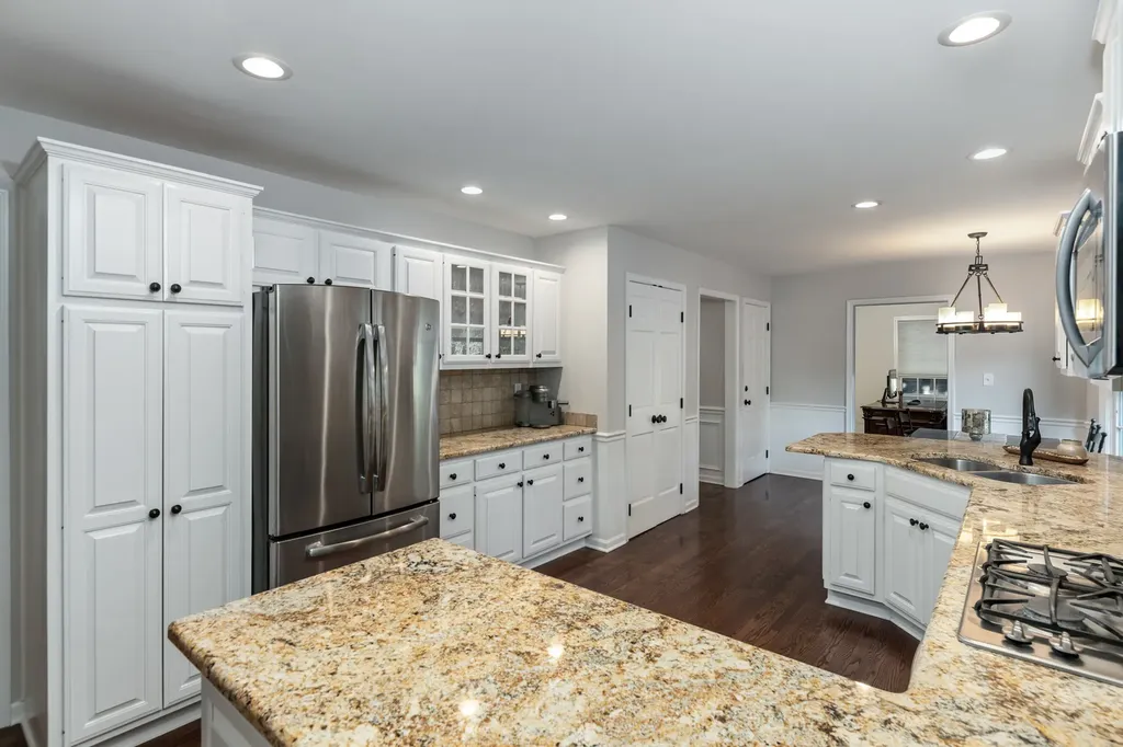 1177 Kenilworth Circle Naperville IL 60540