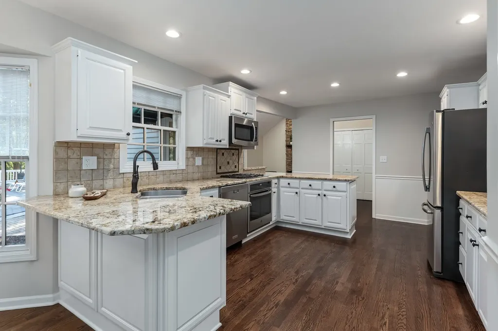1177 Kenilworth Circle Naperville IL 60540