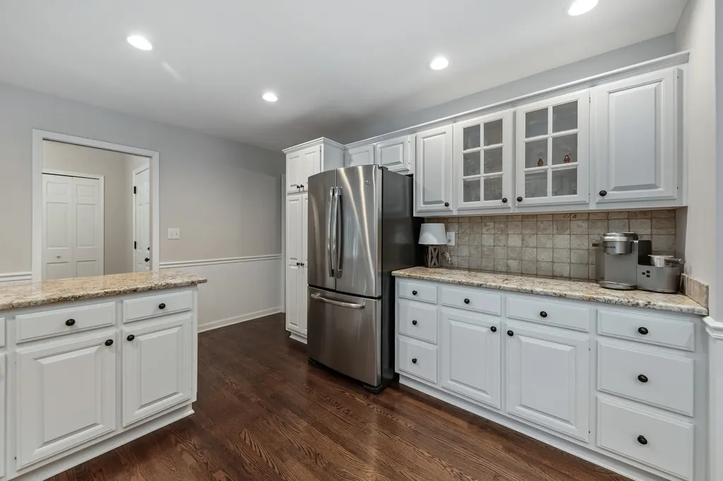 1177 Kenilworth Circle Naperville IL 60540