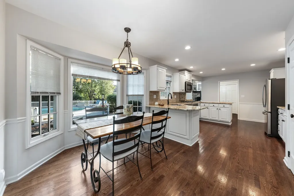 1177 Kenilworth Circle Naperville IL 60540