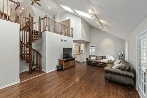 1177 Kenilworth Circle Naperville IL 60540