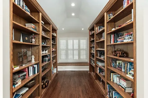 1177 Kenilworth Circle Naperville IL 60540