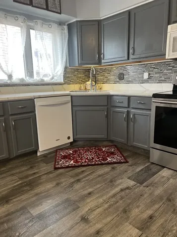 9355 Landings Lane Des Plaines IL 60016