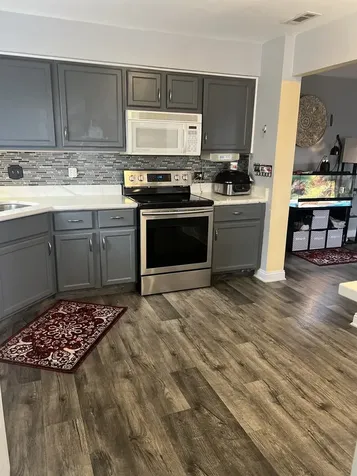 9355 Landings Lane Des Plaines IL 60016