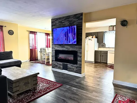 9355 Landings Lane Des Plaines IL 60016