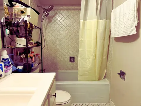 9355 Landings Lane Des Plaines IL 60016