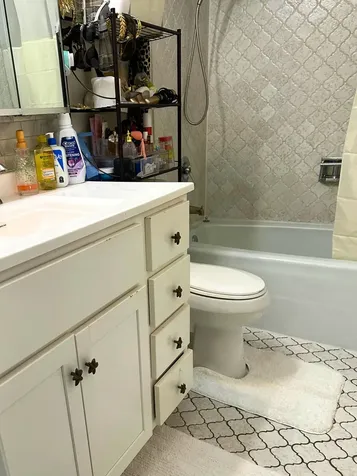 9355 Landings Lane Des Plaines IL 60016