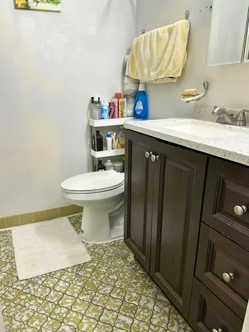 9355 Landings Lane Des Plaines IL 60016