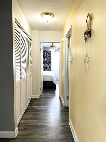 9355 Landings Lane Des Plaines IL 60016