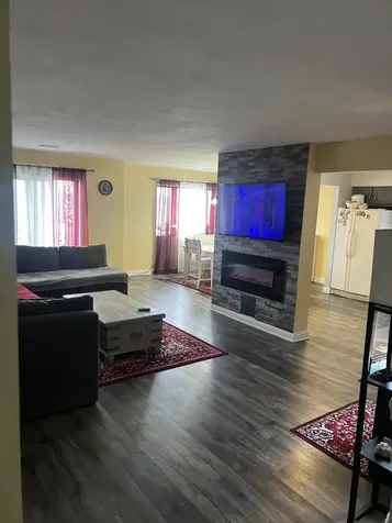 9355 Landings Lane Des Plaines IL 60016