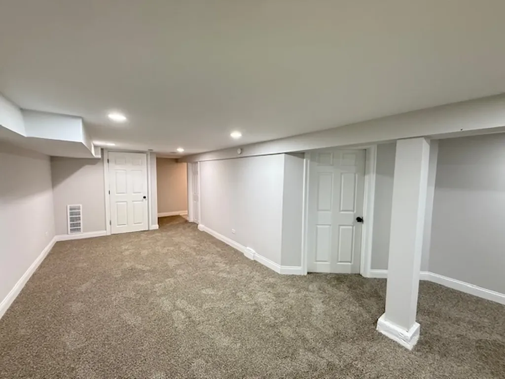 7045 South Prairie Avenue Chicago IL 60637