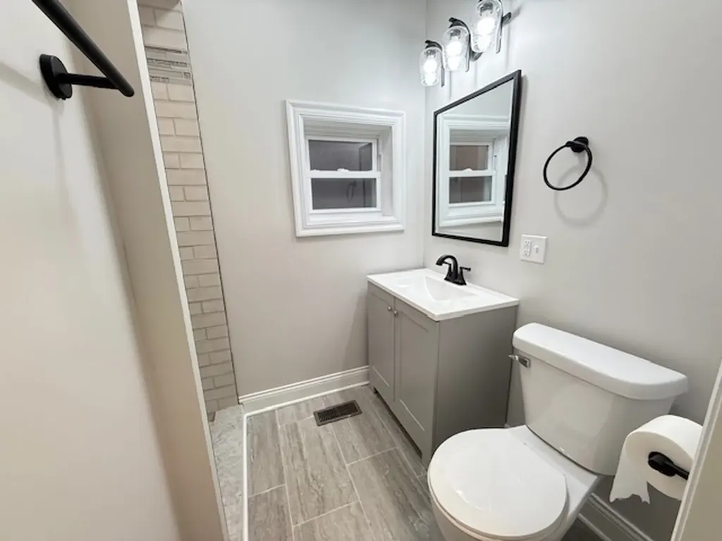 7045 South Prairie Avenue Chicago IL 60637
