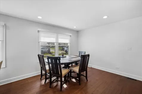 1230 Greenwood Court Deerfield IL 60015