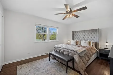 1230 Greenwood Court Deerfield IL 60015