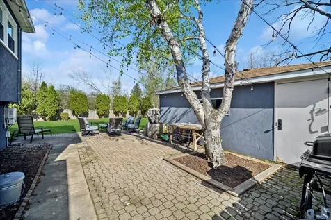 1230 Greenwood Court Deerfield IL 60015