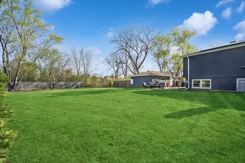1230 Greenwood Court Deerfield IL 60015
