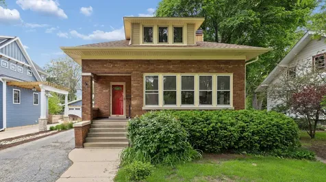 407 North Pine Avenue Arlington Heights IL 60004