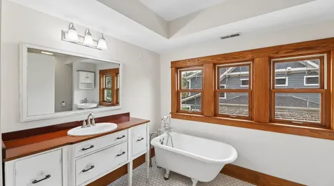 407 North Pine Avenue Arlington Heights IL 60004