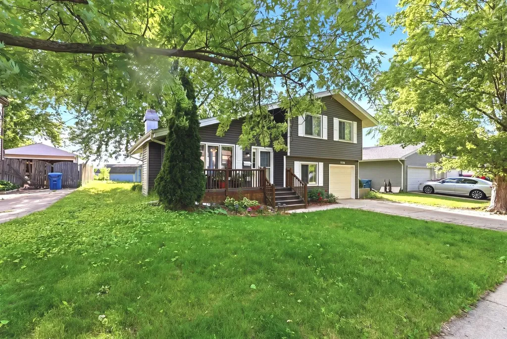 1240 Foxcroft Drive Aurora IL 60506