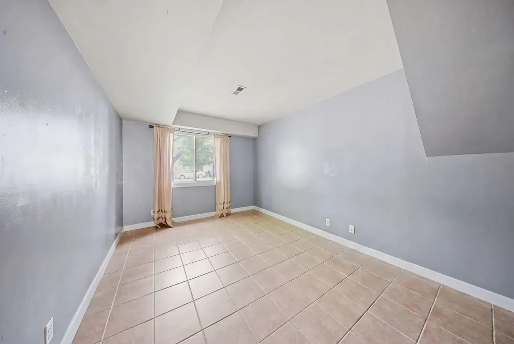 1240 Foxcroft Drive Aurora IL 60506