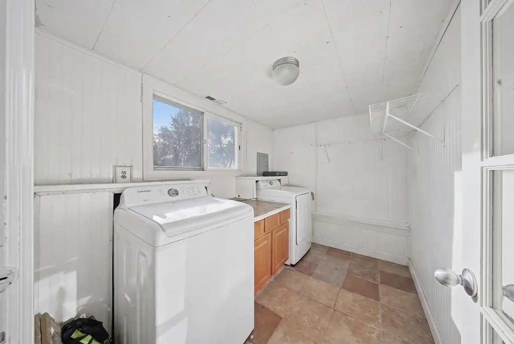 1240 Foxcroft Drive Aurora IL 60506