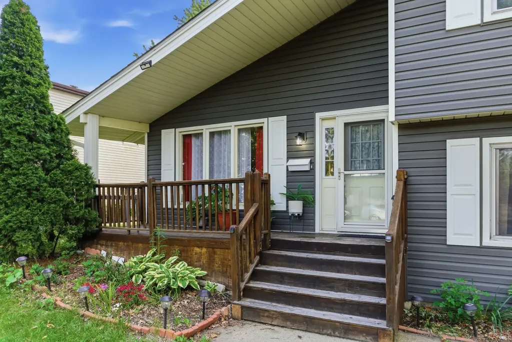 1240 Foxcroft Drive Aurora IL 60506