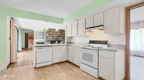 2101 North Center Street Crest Hill IL 60403