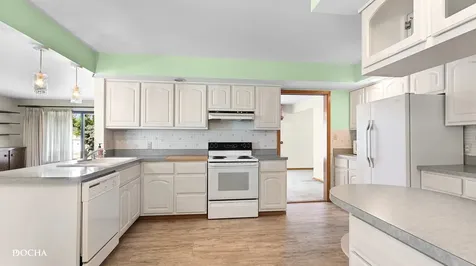 2101 North Center Street Crest Hill IL 60403