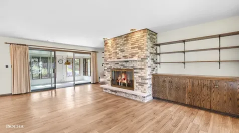 2101 North Center Street Crest Hill IL 60403