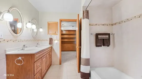 2101 North Center Street Crest Hill IL 60403