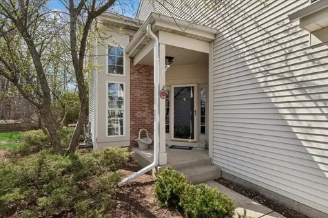 29676 North Environ Circle Lake Bluff IL 60044