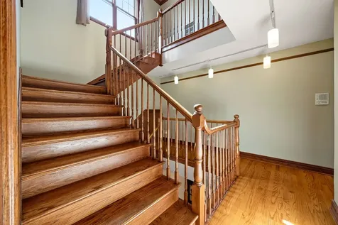 6883 West Hobart Avenue Chicago IL 60631