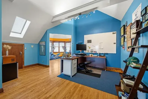 6883 West Hobart Avenue Chicago IL 60631