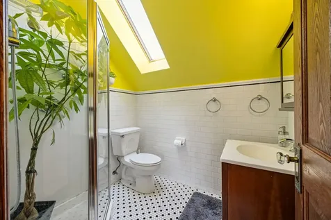 6883 West Hobart Avenue Chicago IL 60631