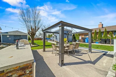 6883 West Hobart Avenue Chicago IL 60631