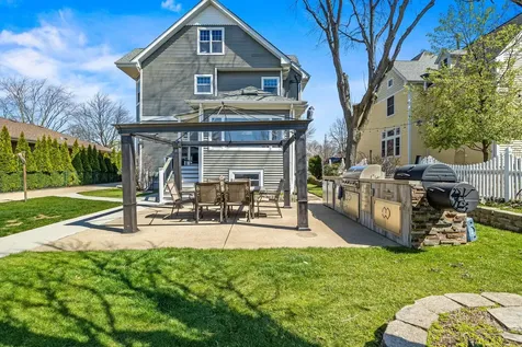 6883 West Hobart Avenue Chicago IL 60631