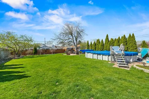 6883 West Hobart Avenue Chicago IL 60631
