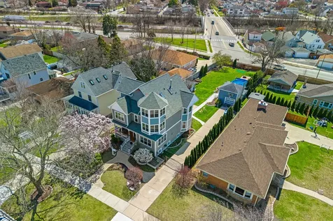6883 West Hobart Avenue Chicago IL 60631
