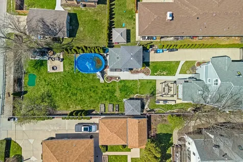 6883 West Hobart Avenue Chicago IL 60631