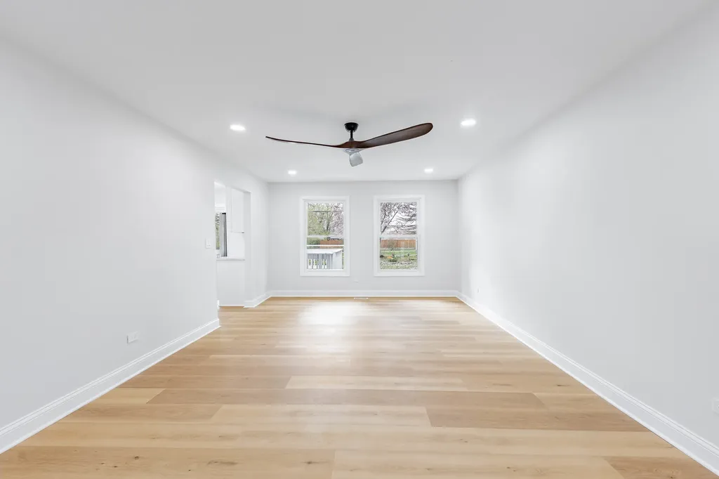 5S254 Middle Road Naperville IL 60563
