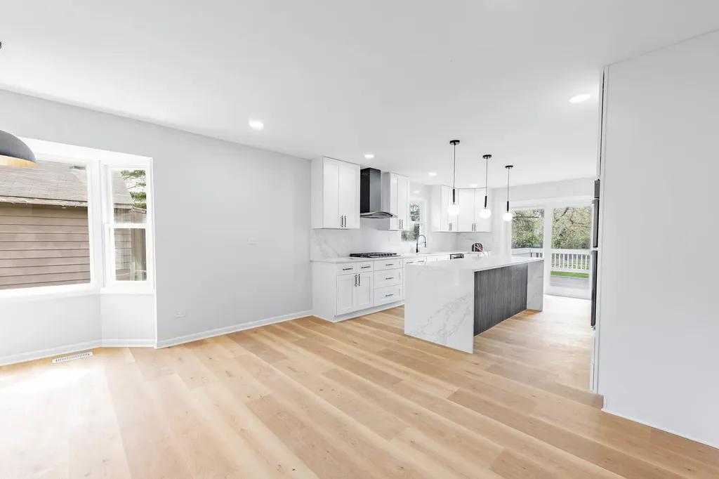 5S254 Middle Road Naperville IL 60563