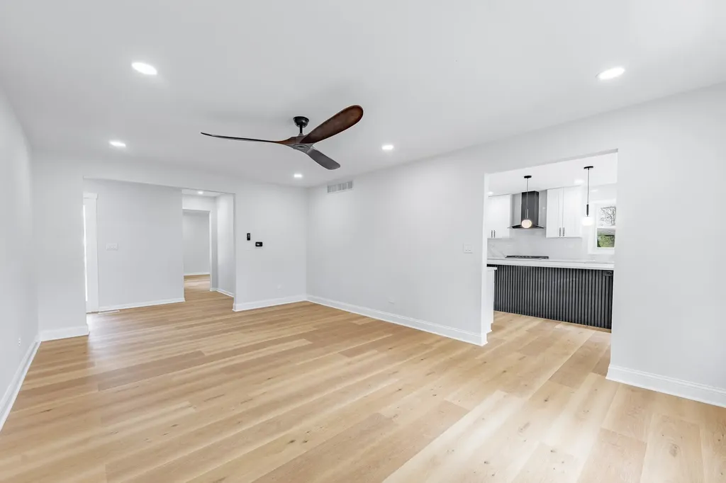 5S254 Middle Road Naperville IL 60563