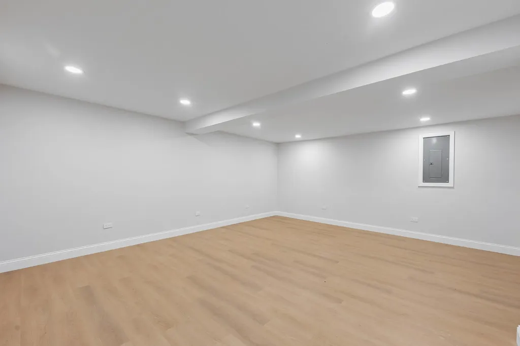 5S254 Middle Road Naperville IL 60563