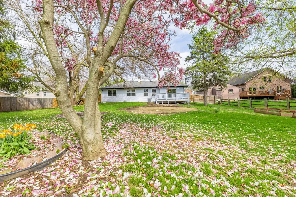 5S254 Middle Road Naperville IL 60563