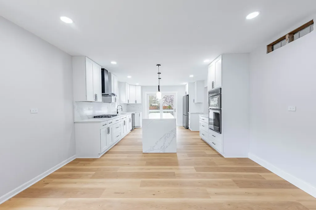 5S254 Middle Road Naperville IL 60563