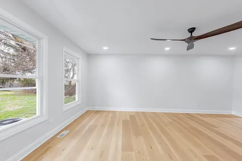 5S254 Middle Road Naperville IL 60563