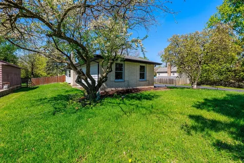 5S254 Middle Road Naperville IL 60563